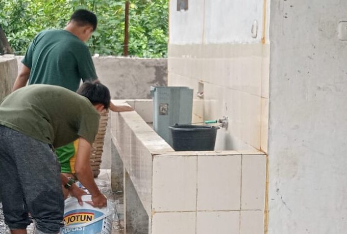 Kerja Bakti: Membangun Kebersamaan dan Tanggung Jawab Santri