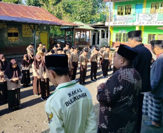 Apel Pagi Jelang Ujian Akhir, Kiai Rusli Kenang Perjuangan Awal Pendirian Pesantren