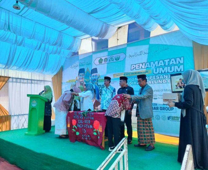 Santri As’adiyah Galung Beru Diwisuda, Siap Bertunas di Tengah Masyarakat