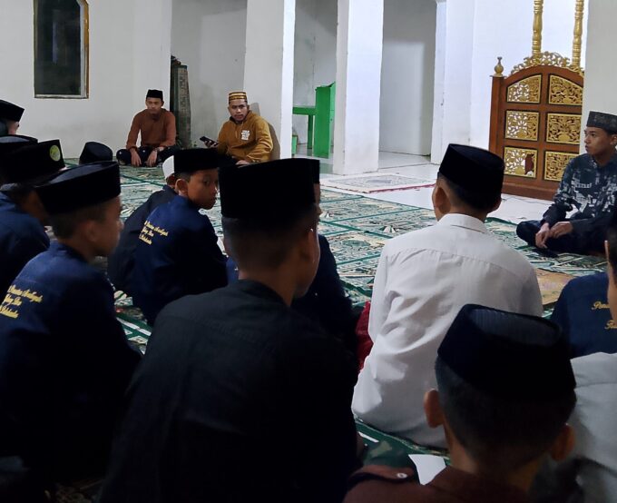 Wujud Cinta Almamater, Alumni Tahfizh Dampingi Setoran Hafalan Santri