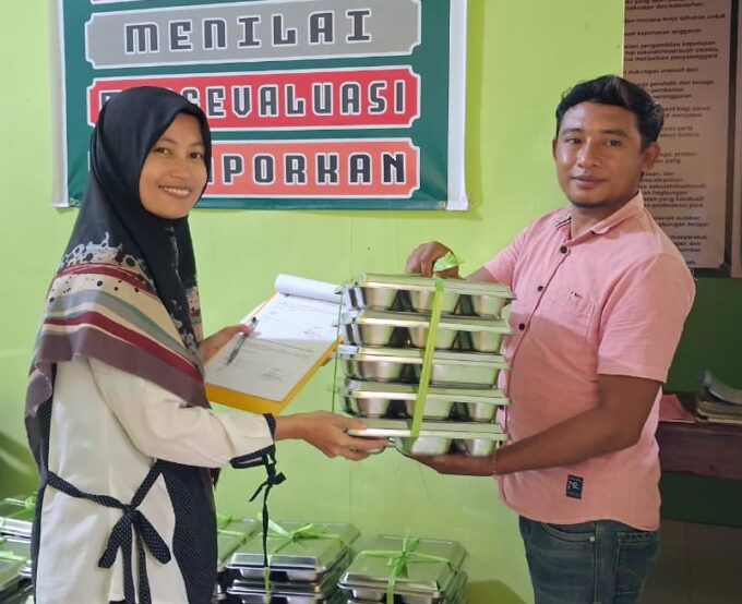 Di Tengah Isu Negatif, Santri As’adiyah Galung Beru Nikmati MBG dengan Syukur