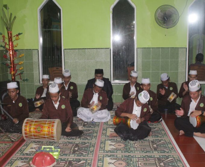 Tim Marawis Putra As’adiyah Galung Beru Meriahkan Maulid Nabi di Bantaeng