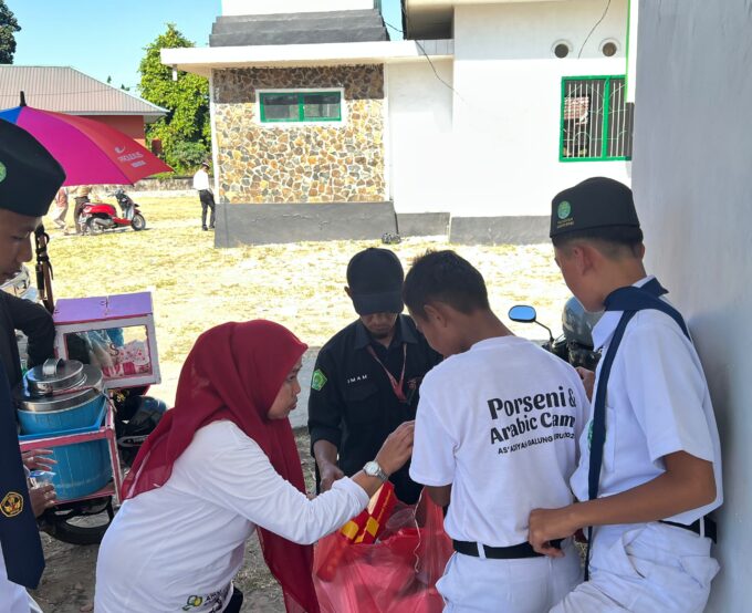 Dikerja Bukan Dicerita, Santri As’adiyah Galung Beru Praktikkan Ekoteologi Usai Lomba