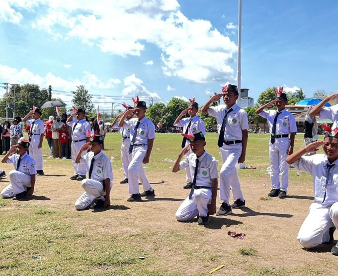 Tiga Regu Santri As’adiyah Galung Beru Warnai Gerak Jalan Indah HUT ke-81 RI di Gantarang